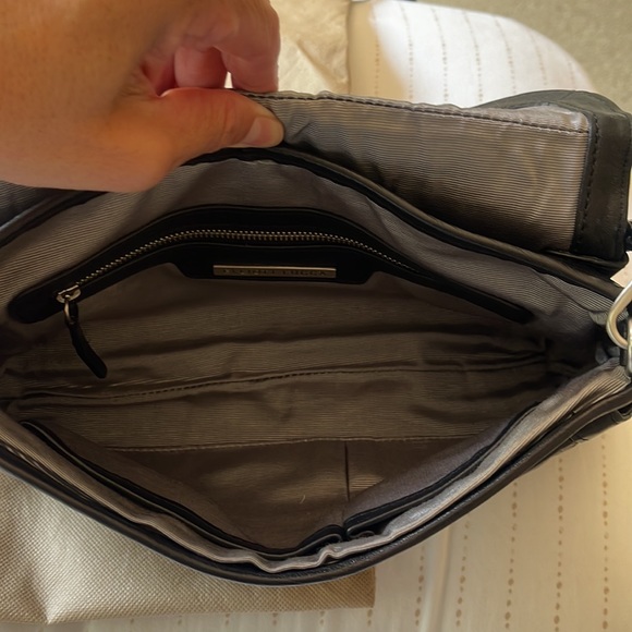 Elliot Lucca.:: - Picture 3 of 6